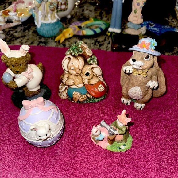 Charming Brown Bunny Figurines - Picture 1 of 3